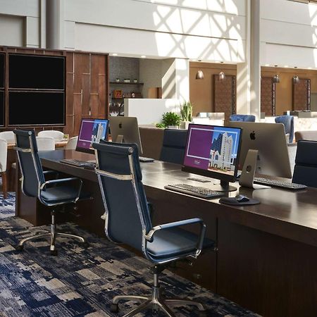 Hilton Houston North Hotel Buitenkant foto