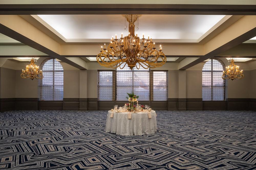 Hilton Houston North Hotel Buitenkant foto