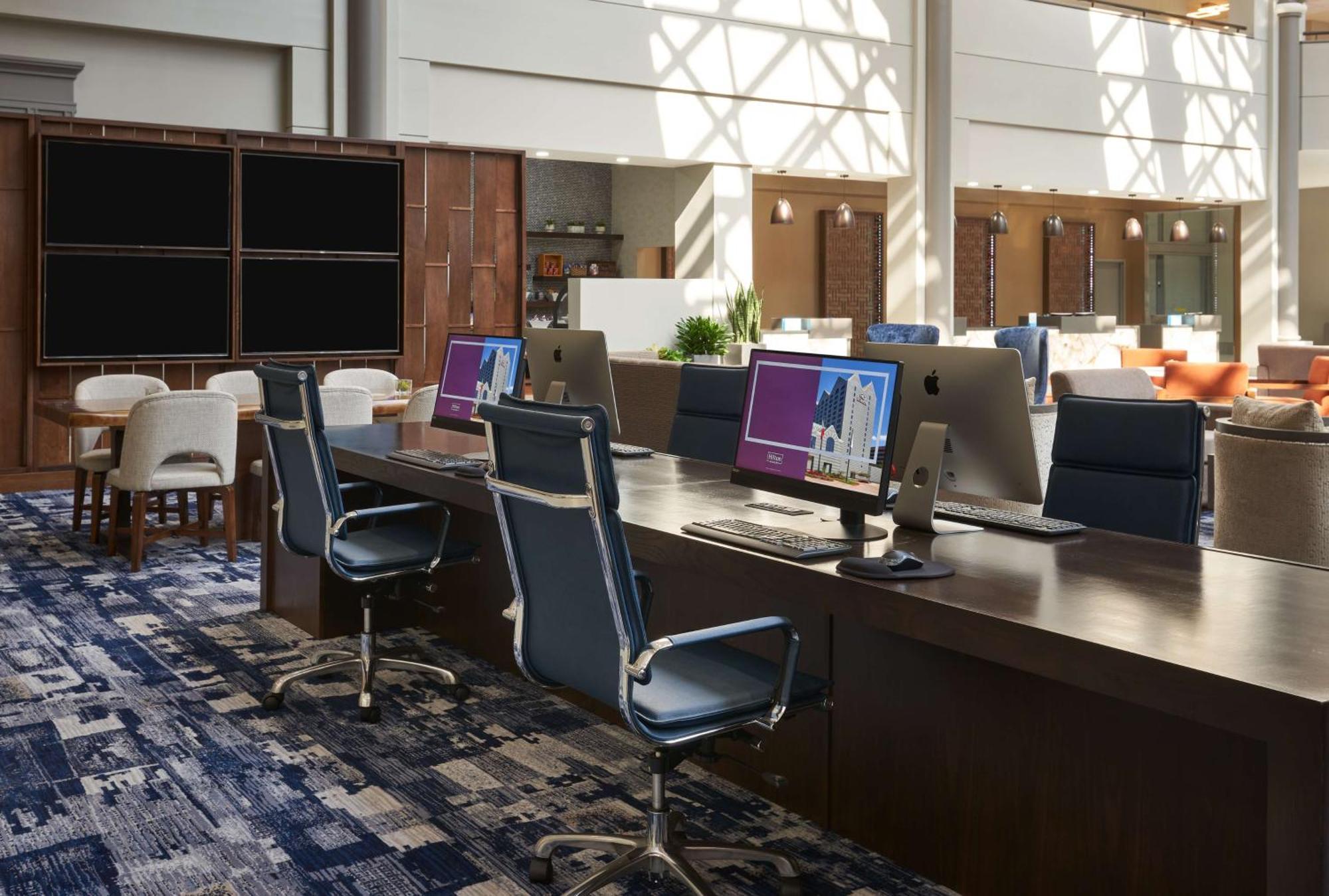 Hilton Houston North Hotel Buitenkant foto
