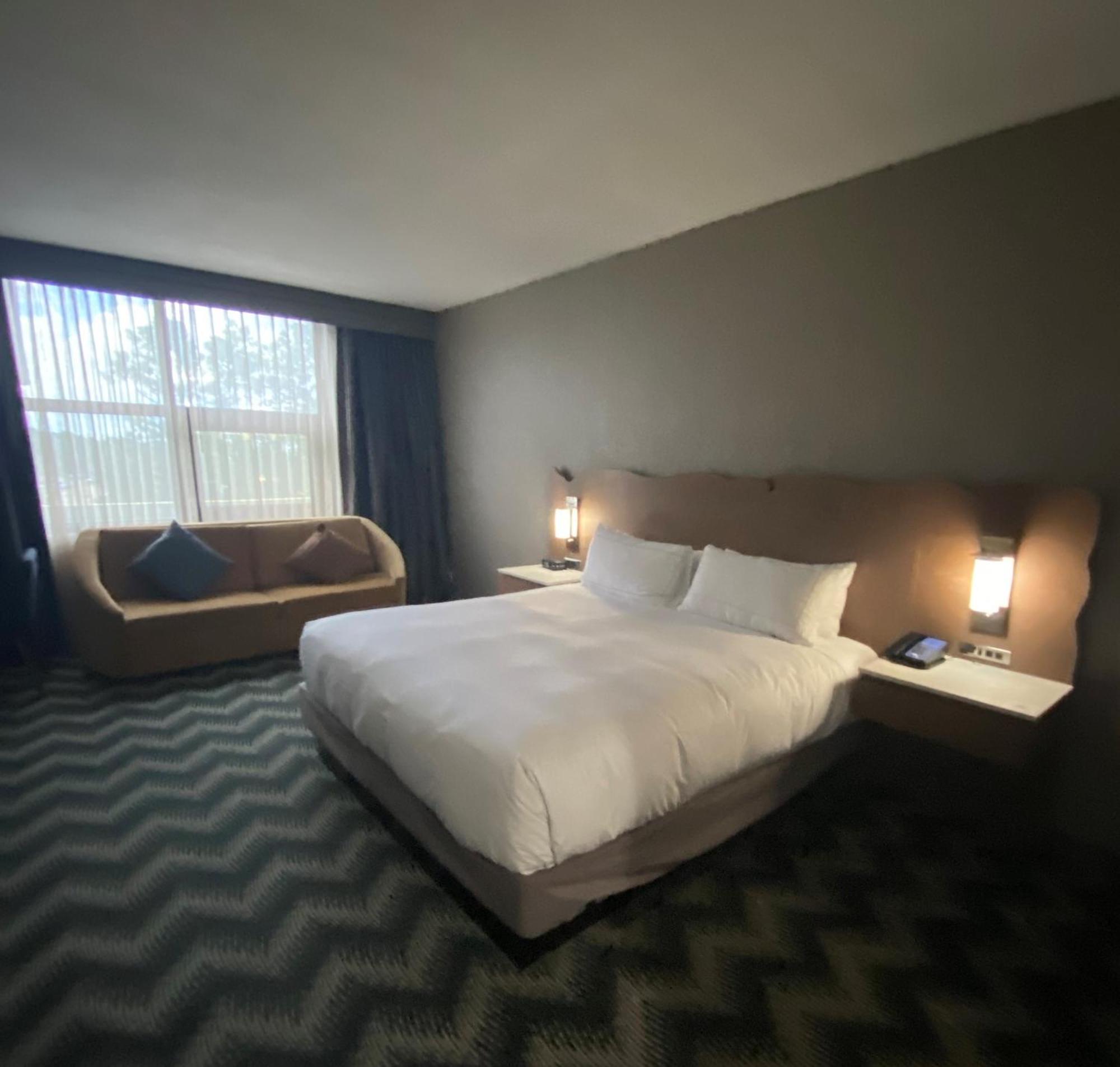 Hilton Houston North Hotel Buitenkant foto