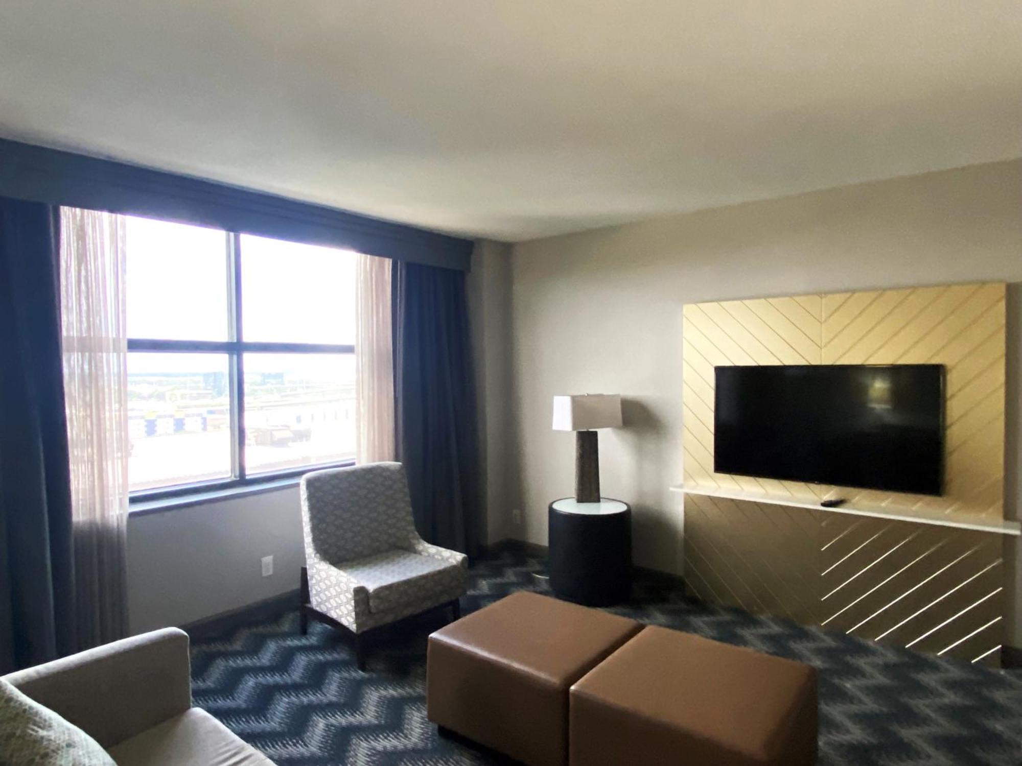 Hilton Houston North Hotel Buitenkant foto